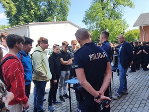 Zostań jednym z nas! Ząbkowiccy policjanci zachęcają do wstąpienie w szeregi policji