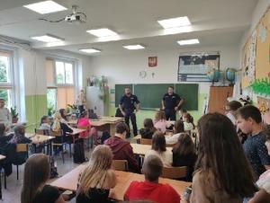 Kolejne spotkanie z policjantami w ramach akcji „Bezpieczne wakacje”.