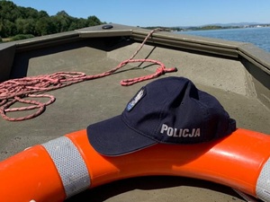Policja, Państwowa Straż Pożarna i Straż Rybacka działają wspólnie dla bezpieczeństwa amatorów wodnego wypoczynku