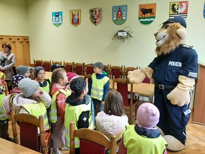 komisarz lew i dzieci