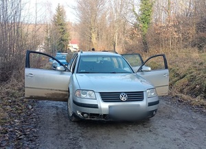 Nie zatrzymał się do kontroli drogowej, miał zakaz prowadzenia pojazdów
