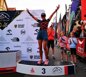 asp. Katarzyna Iwańców 3 miejsce w biegu górskim 3xŚnieżka=1xMont Blanc