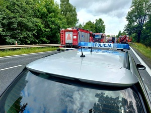 wypadek drogowy, służby interwencyjne