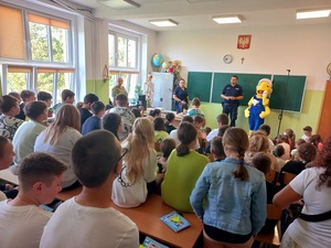 Bezpieczna droga do szkoły pod czujnym okiem ząbkowickich dzielnicowych