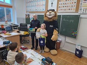 spotkanie z dziećmi klas 1-3 szkól podstawowych i rozdanie nagród