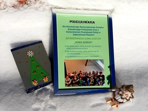 Policjanci zorganizowali zbiórkę i odwiedzili rodzinny dom dziecka „Nowa Szansa”