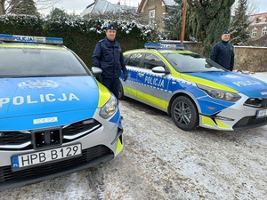 Przekazanie nowych radiowozów w Komendzie Powiatowej Policji w Ząbkowicach Śl.
