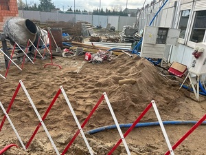 pocisk artyleryjski lezący w piasku