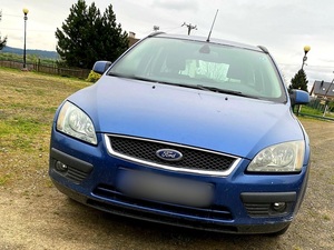 skonfiskowany samochód osobowy Ford Focus