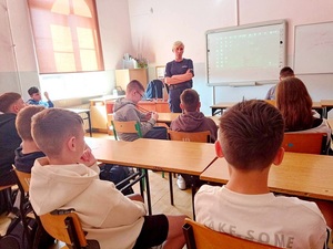 Hejt to nie „zabawa”- spotkanie w szkole podstawowej z uczniami