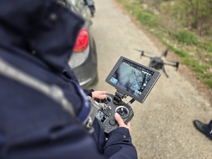 działania z policyjnym dronem, znaki STOP Ząbkowice Śląskie