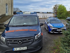 wspólne działania Policji i SOK-u na obszarach klejowych w Ząbkowicach Śląskich