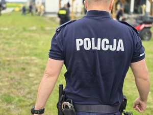 policjant umundurowany
