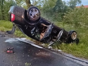 samochód uszkodzony w zdarzeniu drogowym