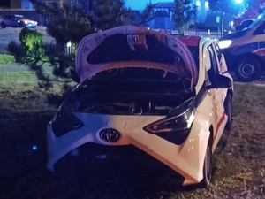 samochód uszkodzony podczas zdarzenia drogowego
