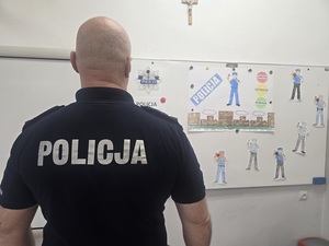 szkoła podstawowa w Budzowie z Filią w Grodziszczy spotkanie dzieci z policjantami na temat bezpieczeństwa