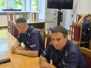 policjanci umundurowani biorą udział w konkursie dzielnicowy roku 2025 na etapie powiatowym