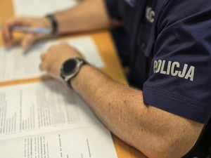 policjanci umundurowani biorą udział w konkursie dzielnicowy roku 2025 na etapie powiatowym