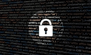 Nie daj się oszukać – nie przekazuj karty ani telefonu oszustom. Klasyczne metody wciąż groźne!