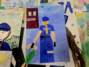 Kobiety w mundurze obrazki dzieci