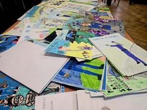 Kobiety w mundurze obrazki dzieci