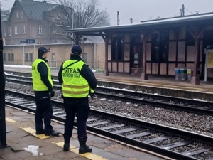 Operacja „TOR”. Ząbkowiccy policjanci na straży bezpieczeństwa kolei