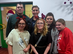 mikołajki z dziećmi i młodzieżą w Domu Pomocy w Bardzie