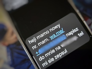 heji mamo nowy nr mam. Napisz do mnie. Telefon, wyświetlacz, oszustwo