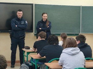 spotkanie z dziećmi w szkole w ramach bezpiecznych ferii