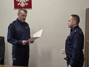 awansowani policjanci z przełożonymi