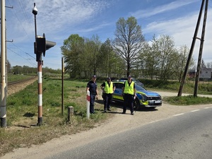 działania Policji i funkcjonariuszy SOK w rejonach przejazdów kolejowych