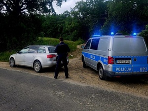 kontrola drogowa, radiowóz, samochód osobowy