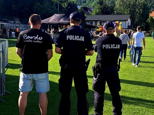 zabezpieczenie przez policjantów imprez plenerowych w powiecie ząbkowickim