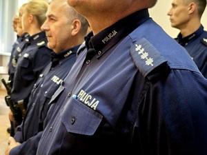 wręczenie dyplomów z okazji 100-lecia dzielnicowych